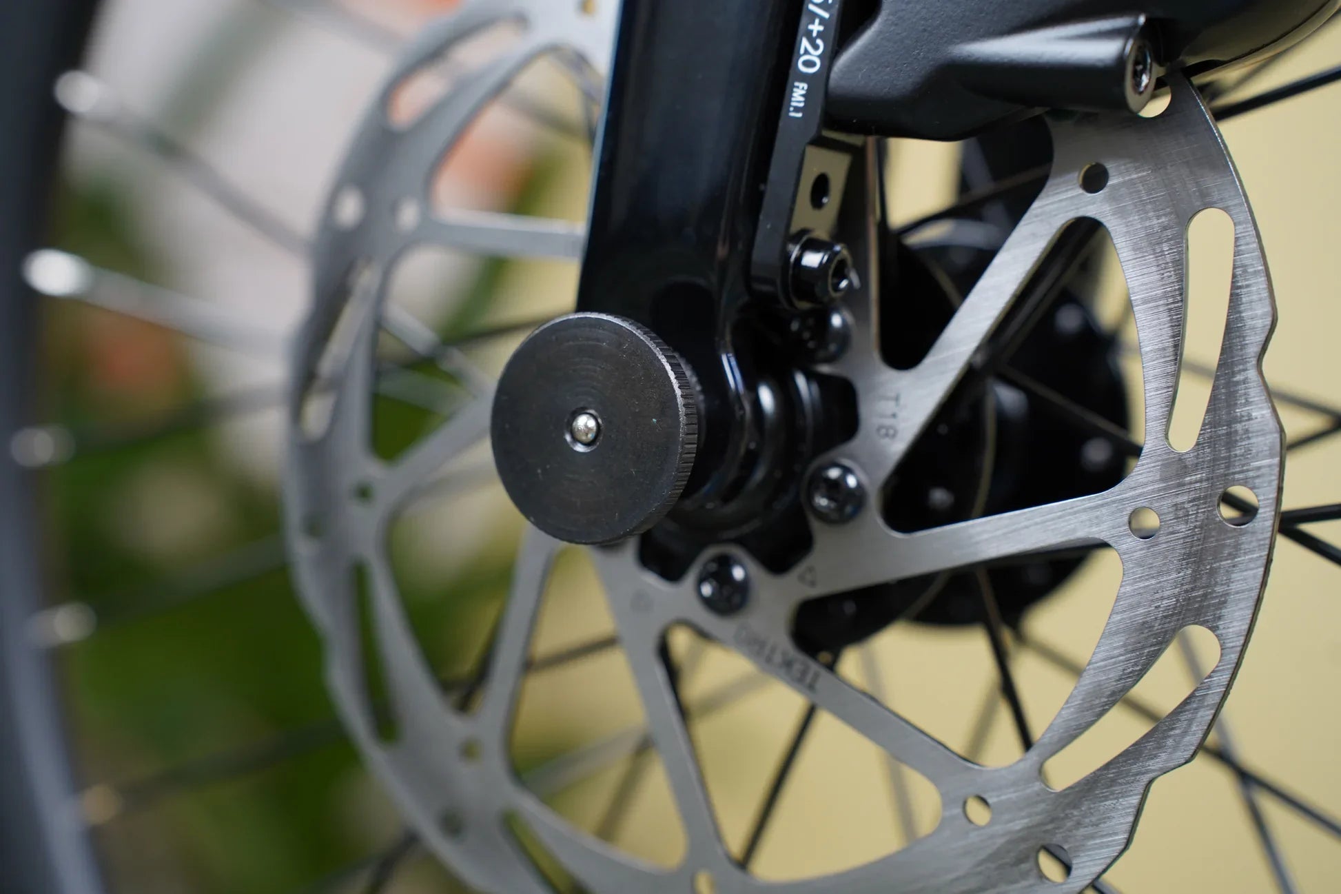ADO Air Carbon Magnet für Faltsicherung-2
