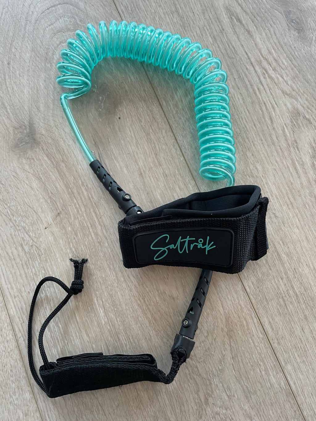 Leash-3