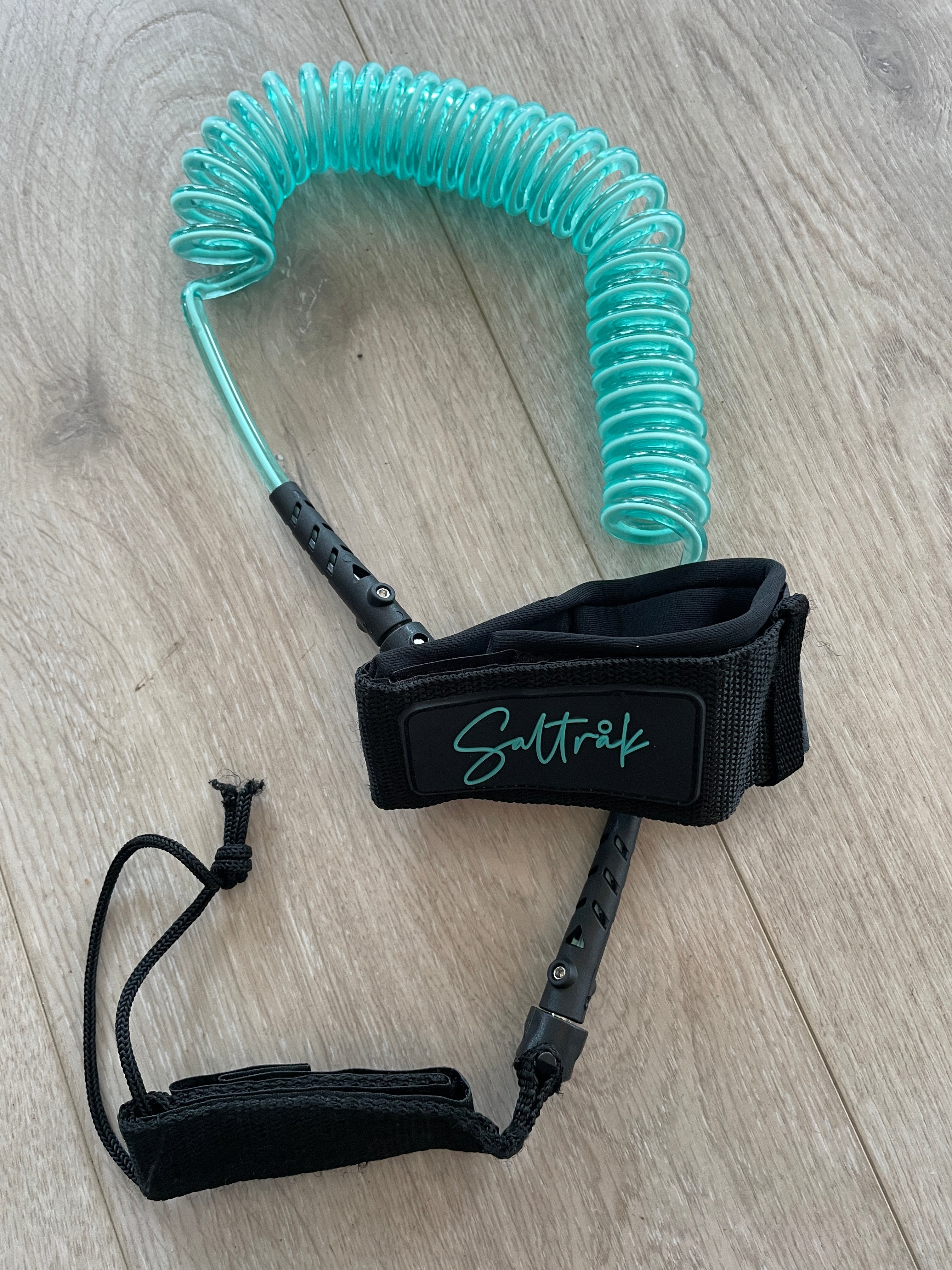 Leash-3